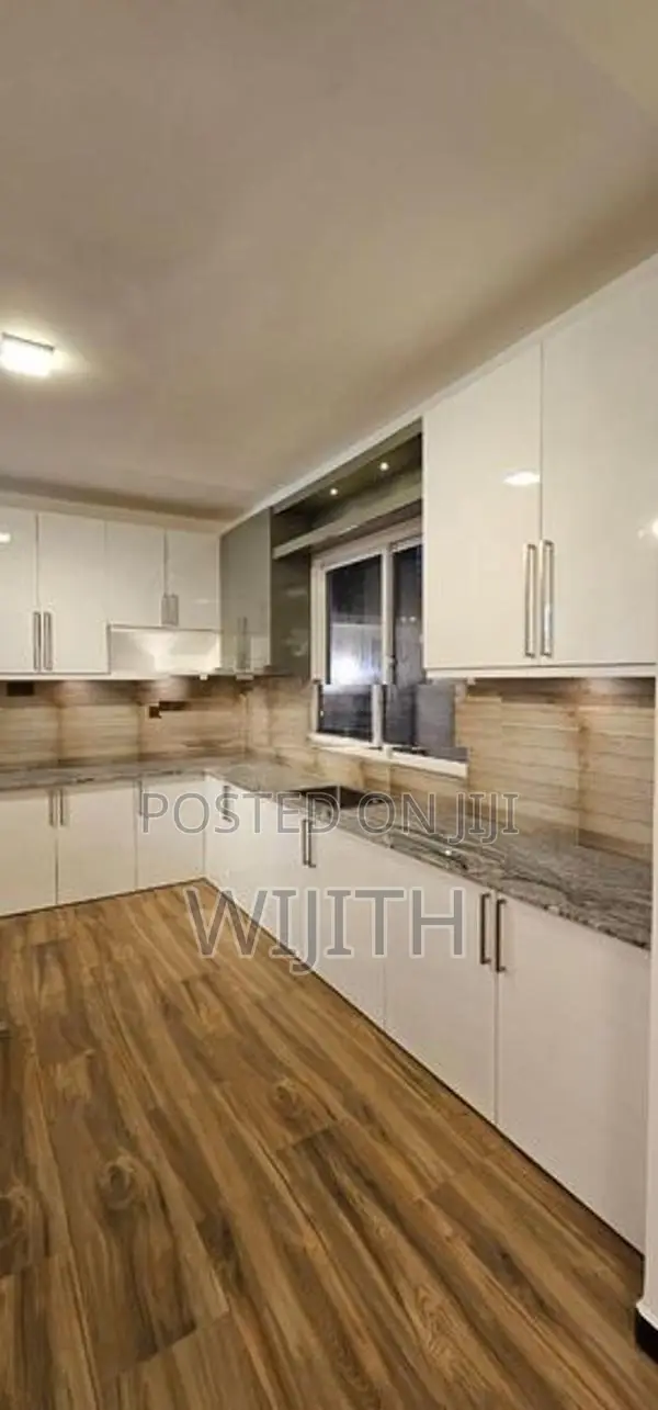 Brand New Super Luxury House with Swimming Pool for Sale in Piliyandal