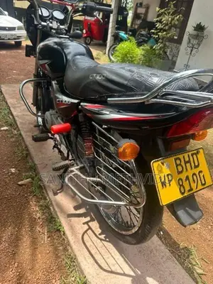 Bajaj CT100 2018