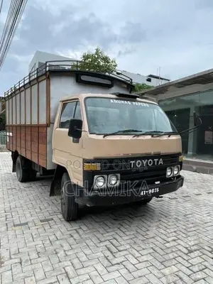 Toyota Dyna 14.5 ft 1987