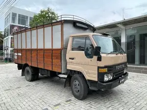 Toyota Dyna 14.5 ft 1987