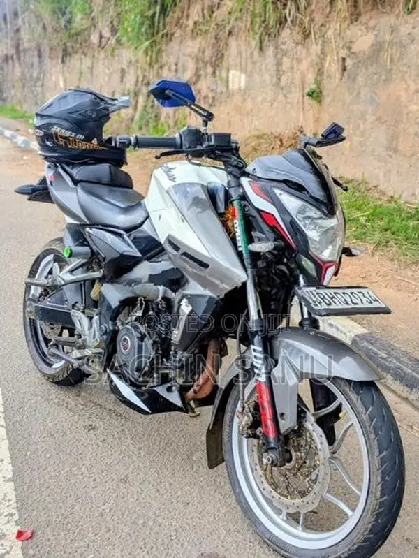 Bajaj Pulsar NS200 2018