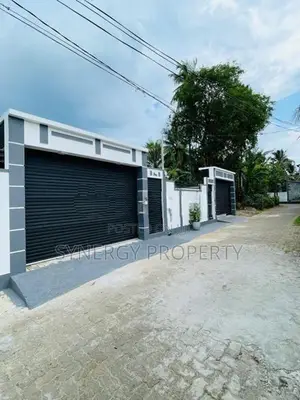 Modern 10 perch Brand New House for sale Athurugiriya