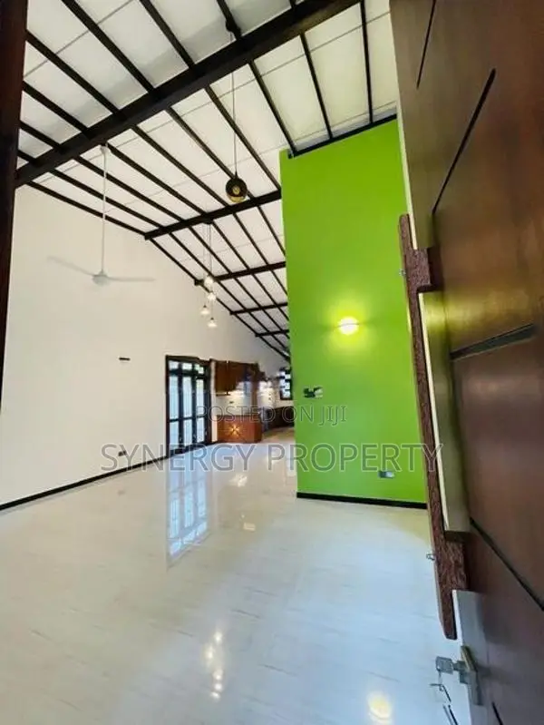 Modern 10 perch Brand New House for sale Athurugiriya