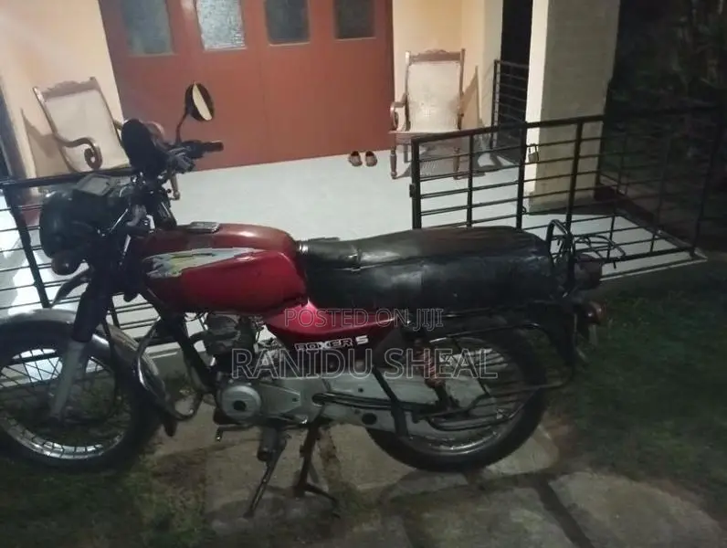Bajaj Boxer 2010