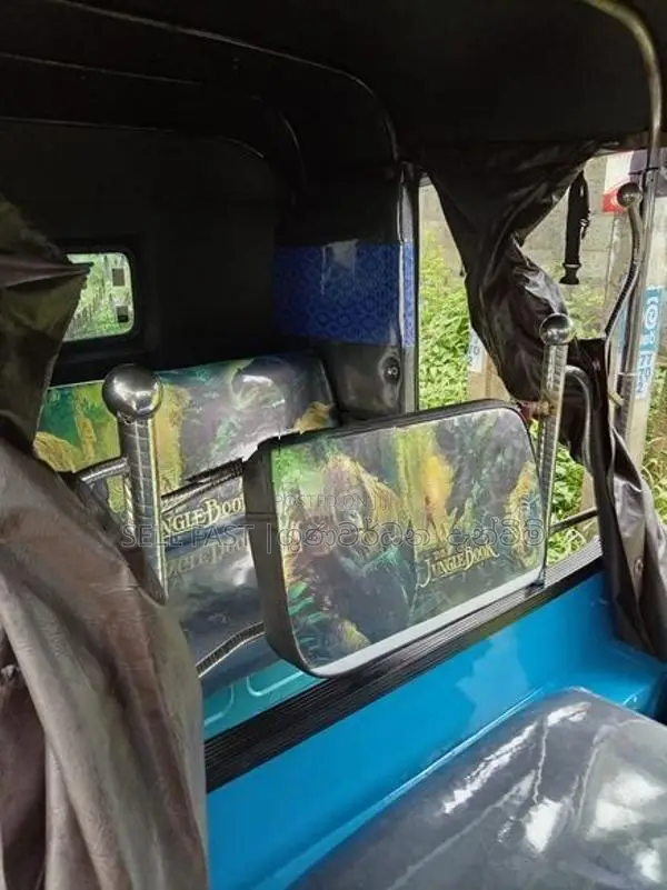 Bajaj RE 2Stork Threewheeler 2004