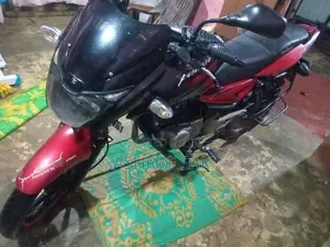 Bajaj Pulsar 150 2015