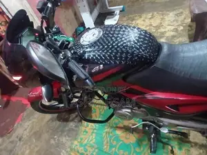 Bajaj Pulsar 150 2015