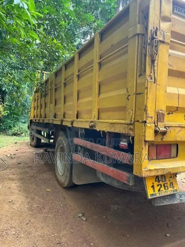 Isuzu Forward 1983