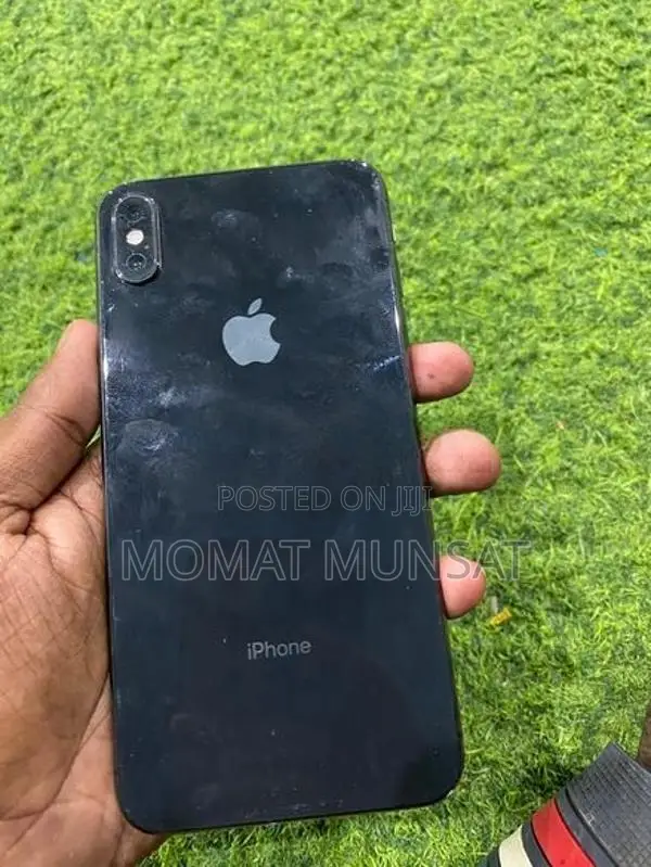 Apple iPhone XS Max (Used)