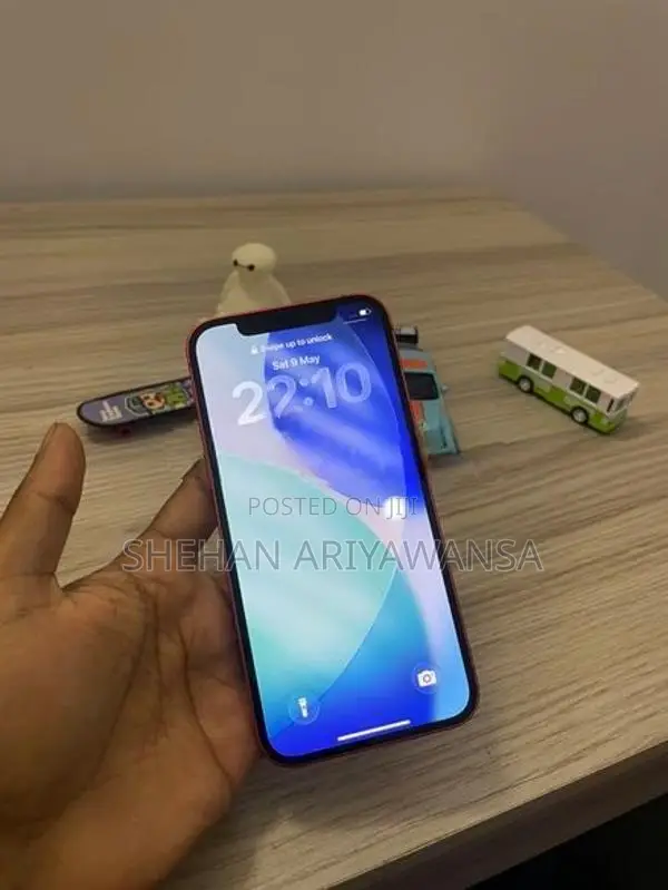 Apple iPhone 12 (Used)