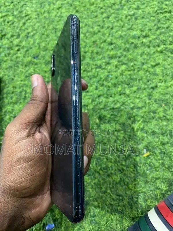 Apple iPhone XS Max (Used)