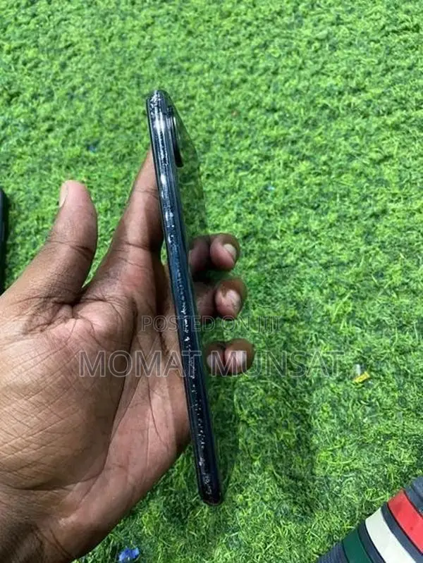 Apple iPhone XS Max (Used)