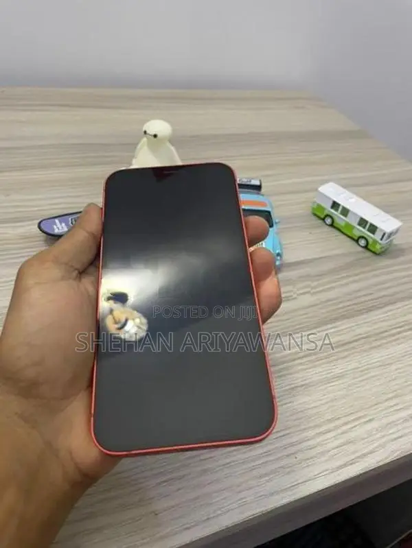 Apple iPhone 12 (Used)