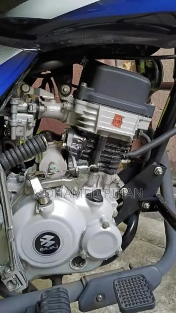 Bajaj CT100 2025