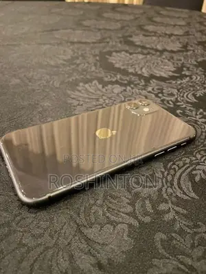 Apple iPhone 11 (Used)