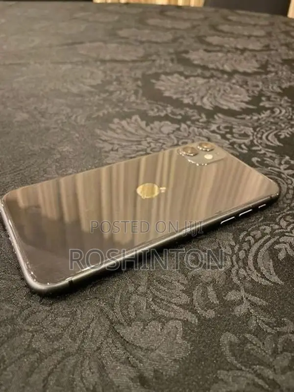 Apple iPhone 11 (Used)