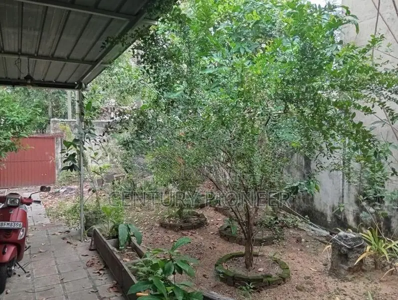 Prime Land for Sale – 9.8 Perches on Bauddhaloka Mawatha, Colombo 08