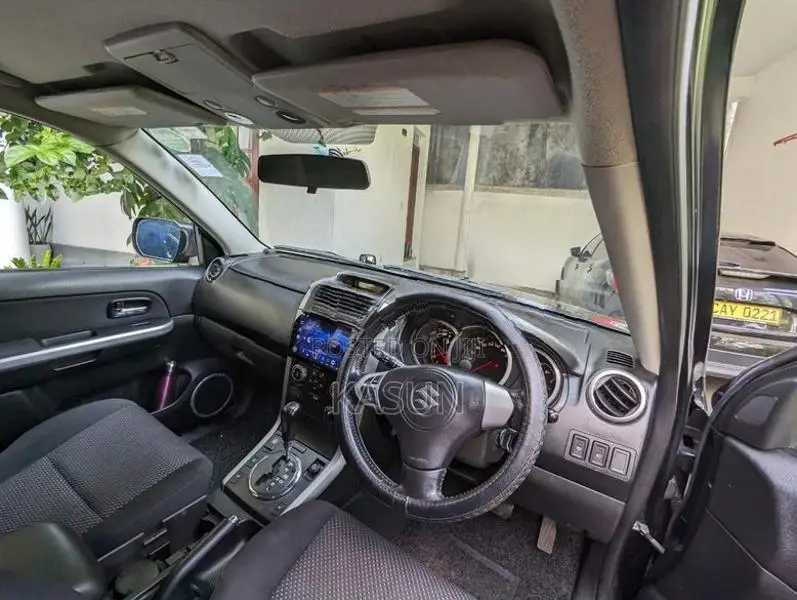Suzuki Escudo 2005