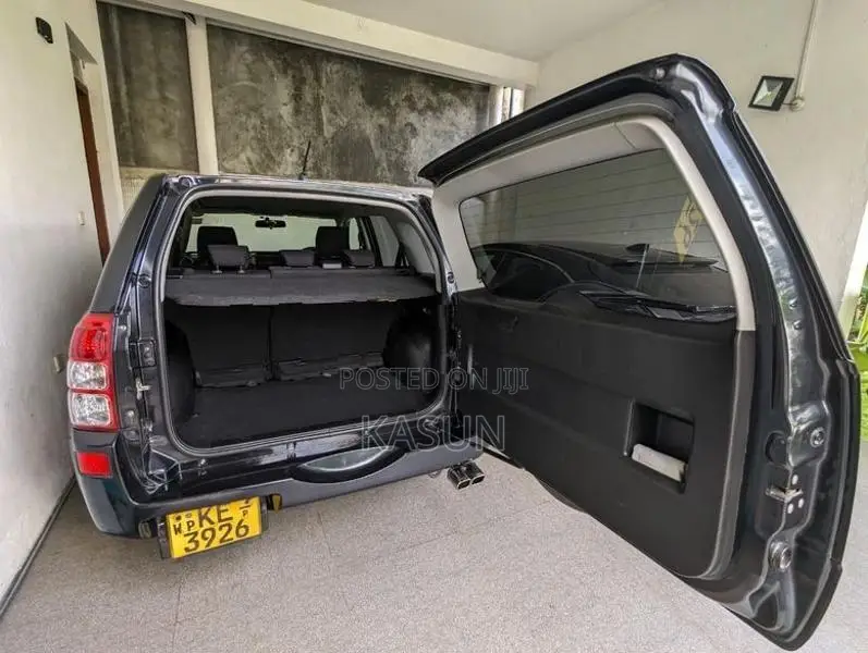 Suzuki Escudo 2005