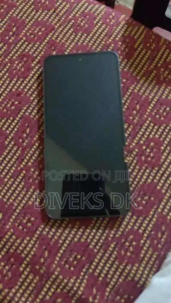 Samsung Galaxy S24 FE (Used)