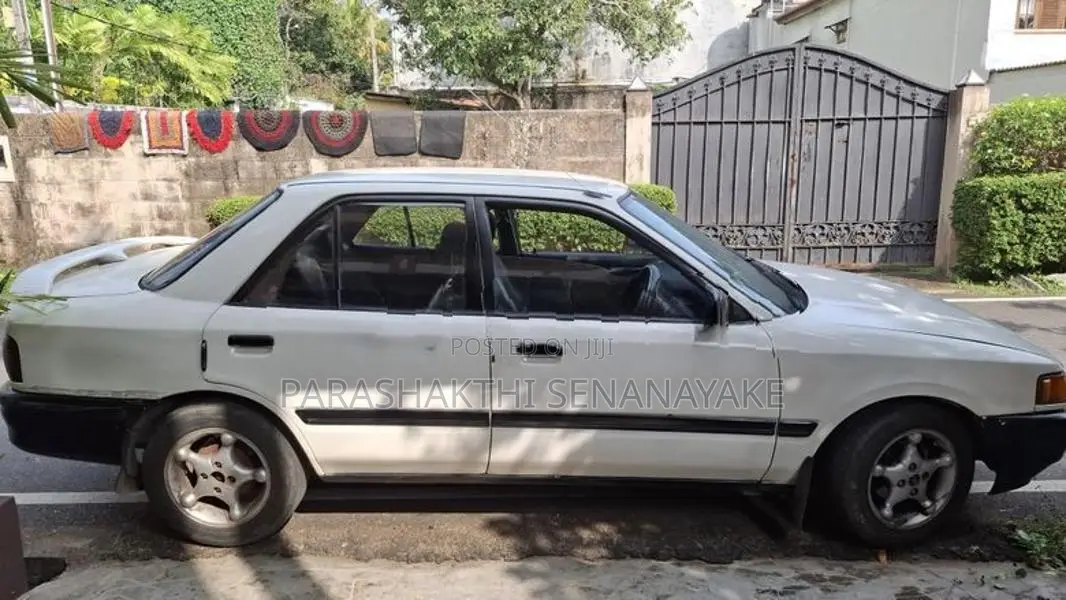 Mazda Familia BO3P 1992