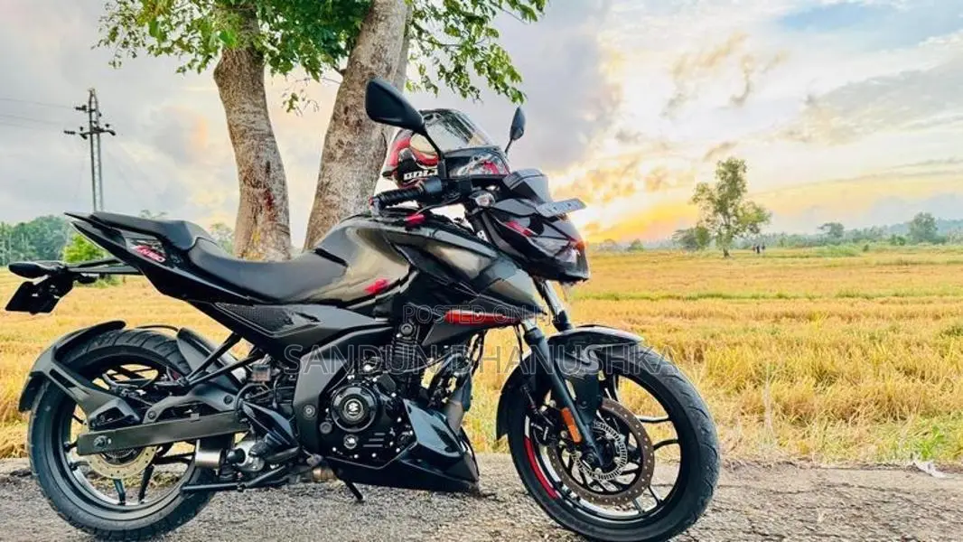 Bajaj Pulsar N160 2024