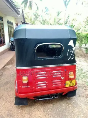 Bajaj RE 2011