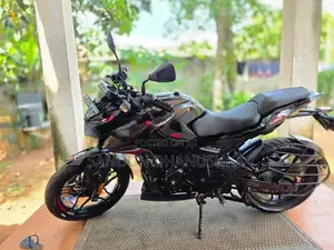 Bajaj Pulsar N160 2024