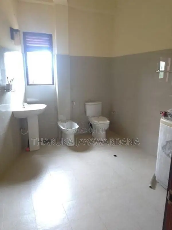 3 Story House for Rent Kottawa Horahena Road