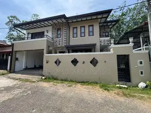 Luxury House For Sale in Madulawa Homagama With Furniture