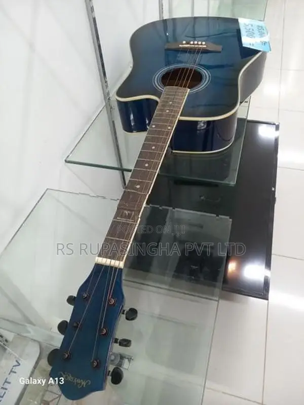 Maverick Box Guiter