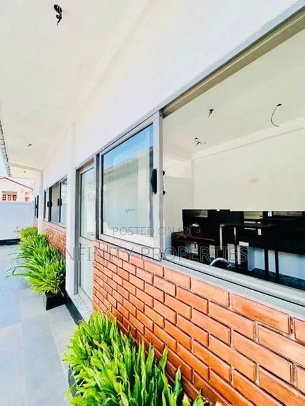 (AF857) Commercial Land with House Sale Pamunuwa Junction.
