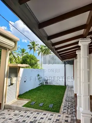 A BRAND NEW SINGALE STORY HOUSE In KIRIWATTUDUWA