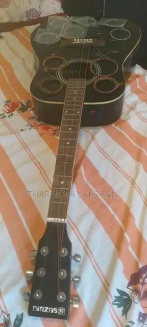 Suzuki Guitar