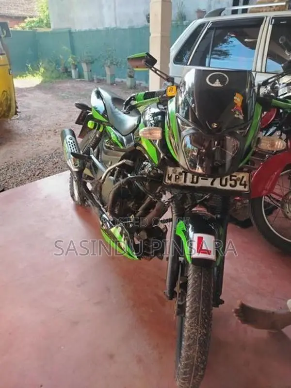 Bajaj Pulsar 180 2006