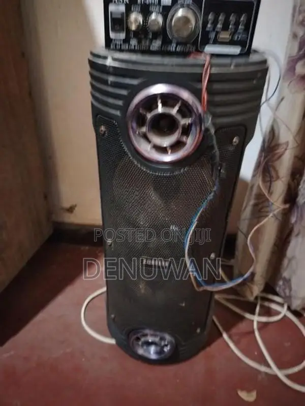Speaker Set with Amp
