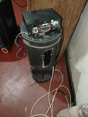 Speaker Set with Amp
