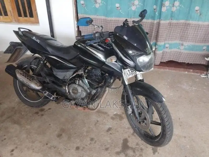 Bajaj Pulsar 150 2017