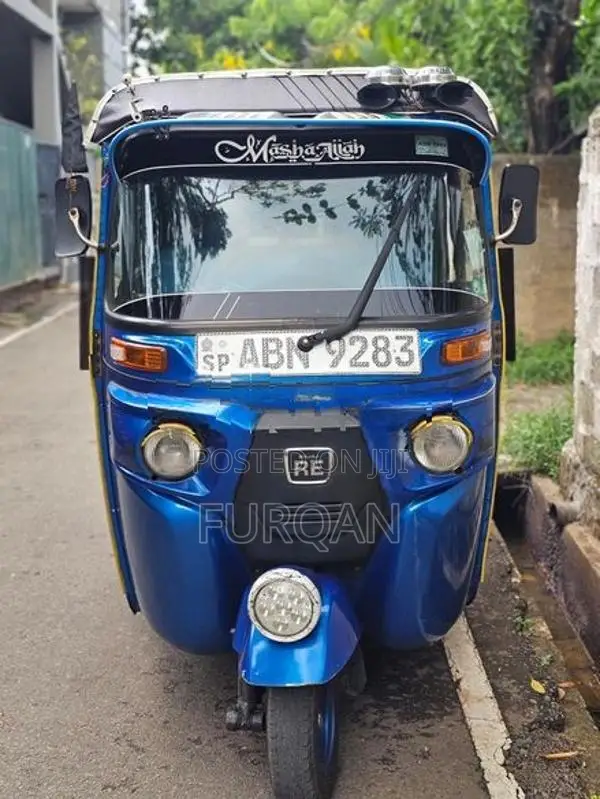 Bajaj RE 2016