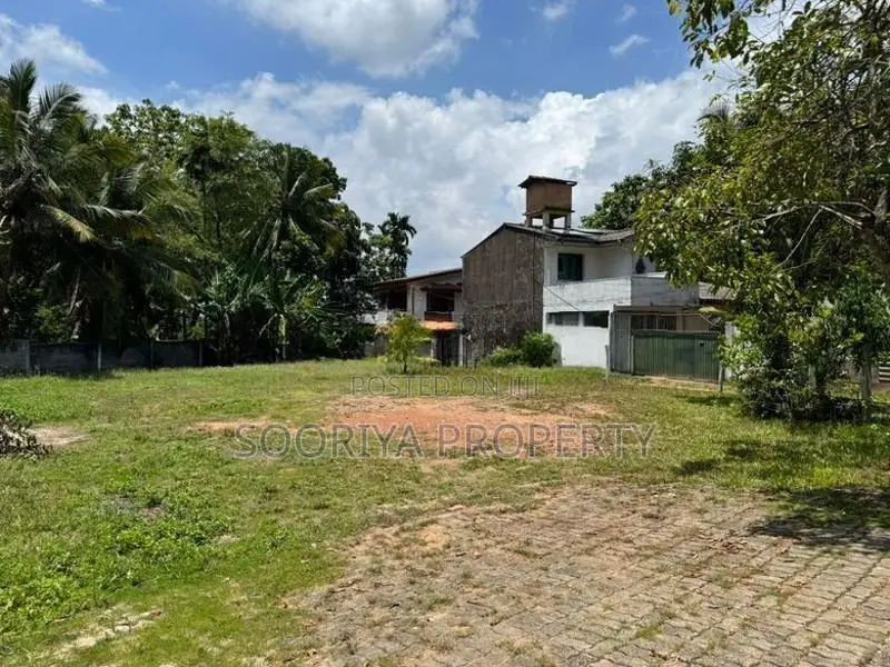 Kesbewa Town 25 Perches Land for Sale Piliyandala