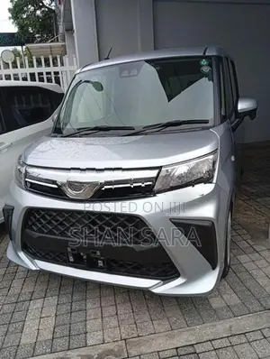Toyota Roomy X 2023