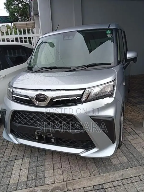Toyota Roomy X 2023