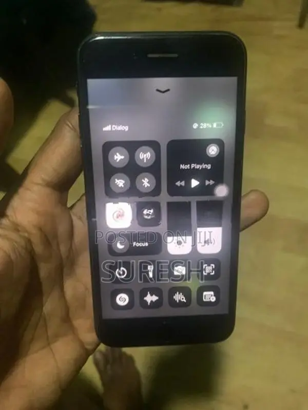 Apple iPhone SE 2 (Used)