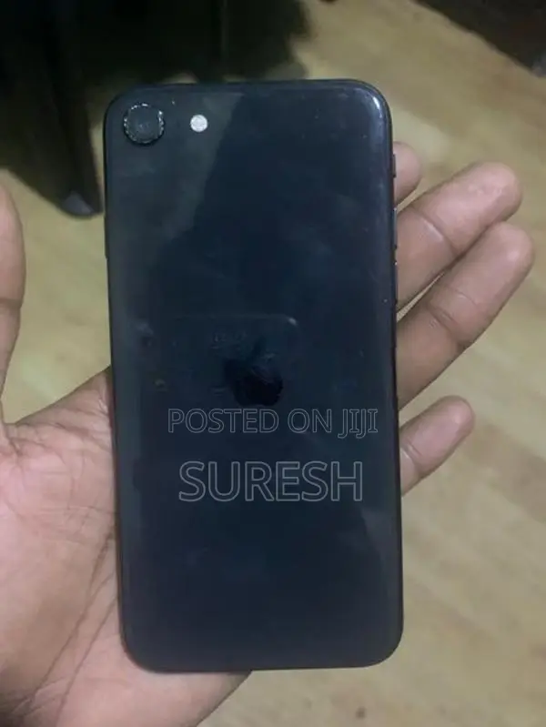 Apple iPhone SE 2 (Used)