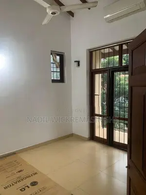 Nugegoda House for rent