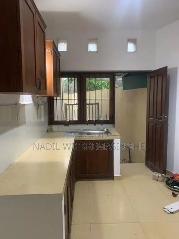 Nugegoda House for rent