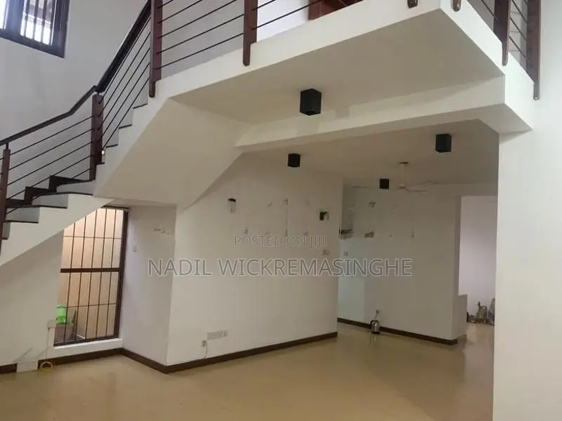 Nugegoda House for rent