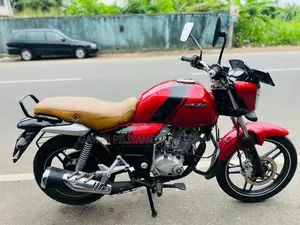 Bajaj V15 2016