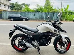 Honda Hornet 2016