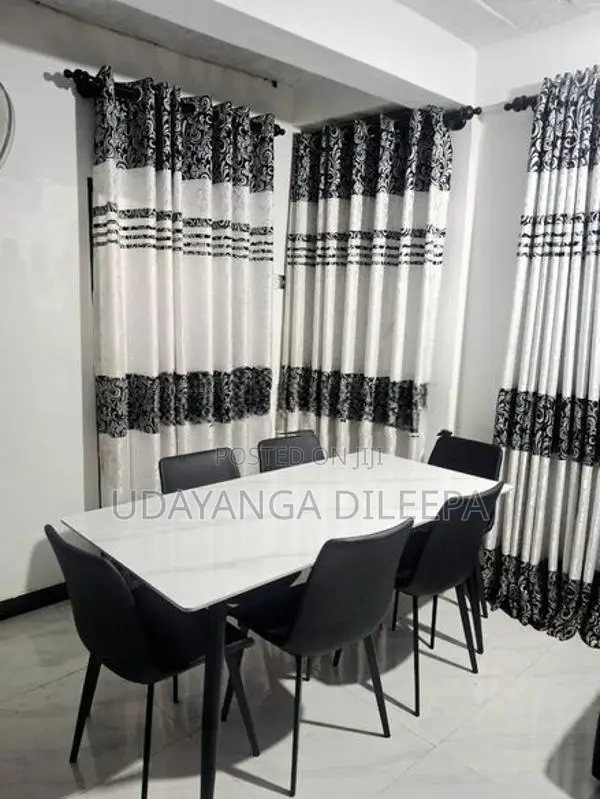 Luxury Dining Table with Cushion Chairs